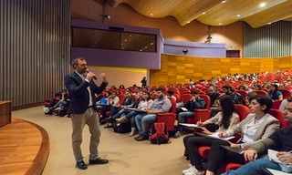 Red Ronnie ospite della Federico II