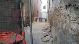 Palazzina a rischio crollo in Via Nuova Padre Ludovico