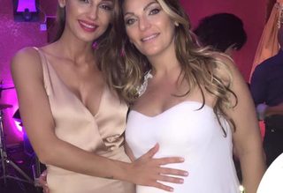 Silvia Tatangelo ospite del Likeat Lounge di Volla. Venerdi Live Show con karaoke e tante sorprese