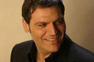 Altre due nuove repliche a marzo per Natale Galletta in concerto al Trianon Viviani.