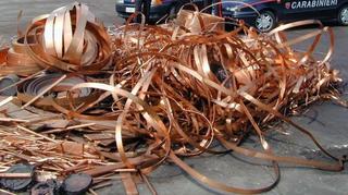 Ladri di rame in azione sulla Circumvallazione