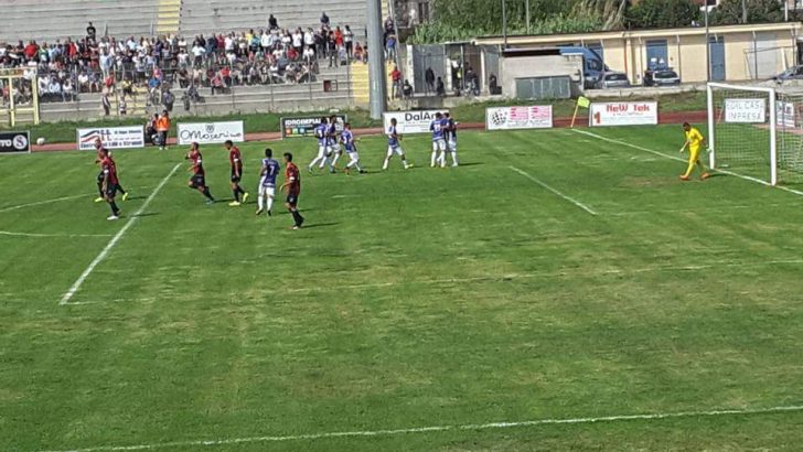 DERBY SPETTACOLO AL ‘MOCCIA’, FINISCE PARI TRA VIOLA E ROSSOBLU