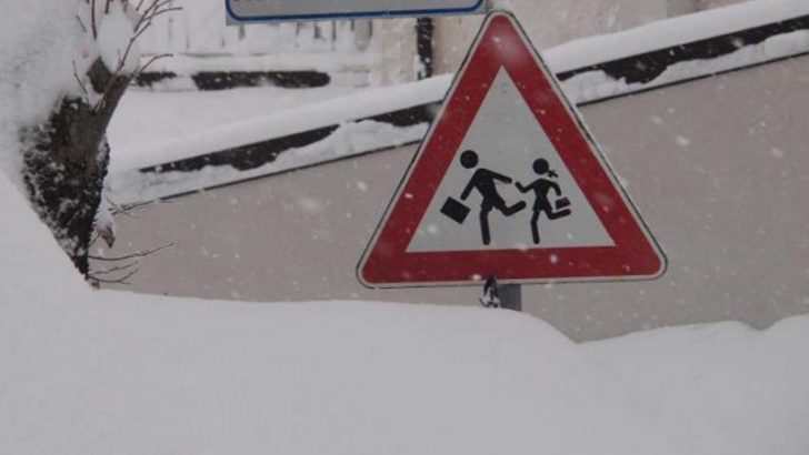 ORDINANZA DEL SINDACO: CHIUSE LE SCUOLE ANCHE DOMANI PER NEVE