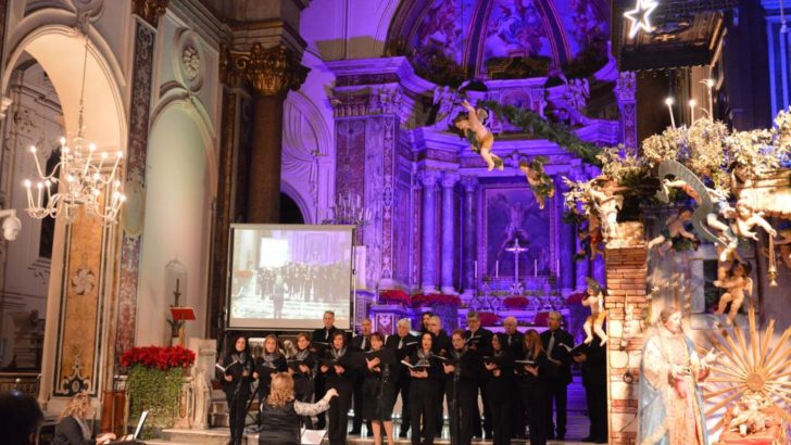 CANTATE DOMINO FESTEGGIA 10 ANNI. IL CORO POLIFONICO NATO NELLA PERIFERIA, OGGI È IN TOUR NEI LUOGHI PIÙ BELLI DELLA CAMPANIA.