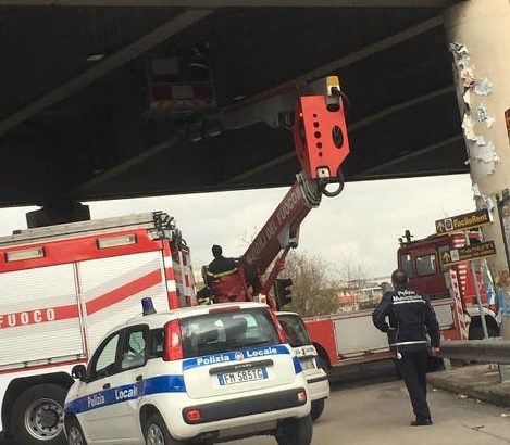 Calcinacci in Via Pascoli a Casoria