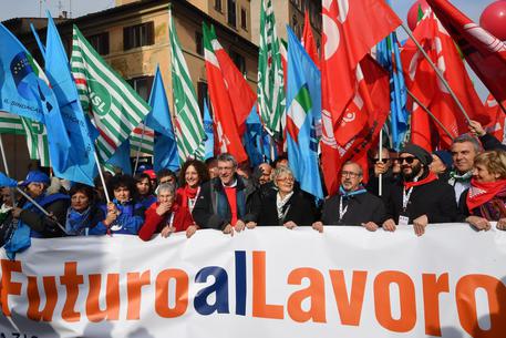 Il problema Lavoro a Casoria, Uil e Cgil scrivono al sindaco