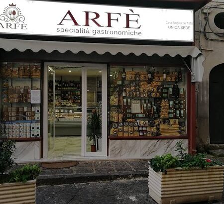 Arte, cultura, usanze e gusto d’eccellenza a Chiaia: l’iniziativa del locale Arfè