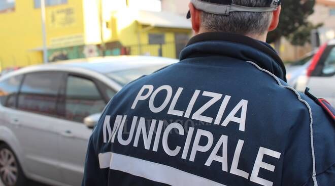 Sconforto nella Polizia Municipale, si suicida un agente