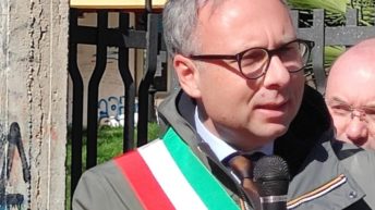 Il sindaco di Casoria Raffaele Bene azzera la Giunta: “Serve un governo solido e unito, perciò parte una nuova fase”
