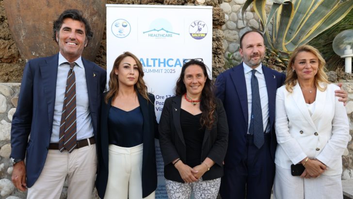 Pozzuoli, il ministro Locatelli all’“Healthcare Summit”: “Alla Campania serve un cambio di passo. Pronta a candidarmi”