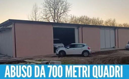 Casoria, sequestrato capannone di 700 mq e numerose bottiglie d’acqua pronte per la vendita