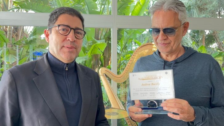 Sanremo, grande emozione per il conferimento del premio Margherita Hack ad Andrea Bocelli